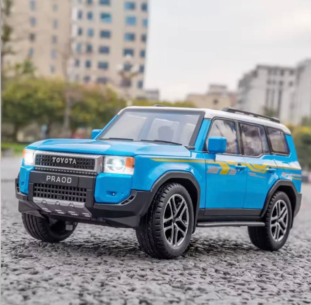 1:24 Diecast Toyota Land Cruiser Prado LC250 Model Car