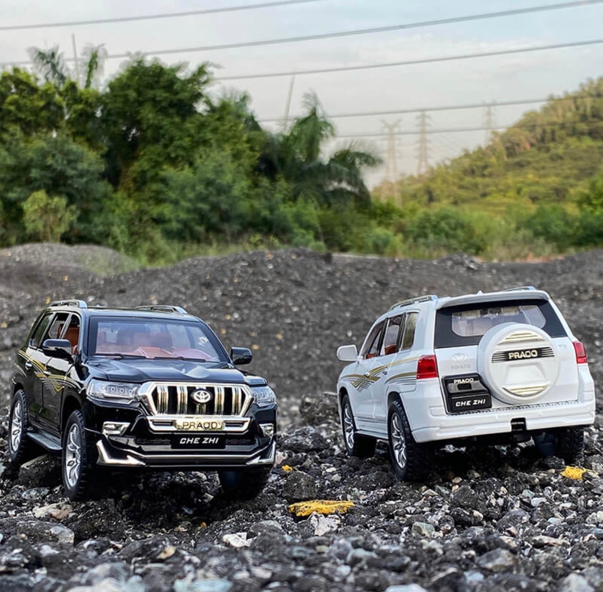 1:24 RC Prado Alloy Diecast Car with Remote | Openable Doors, Lights & Music