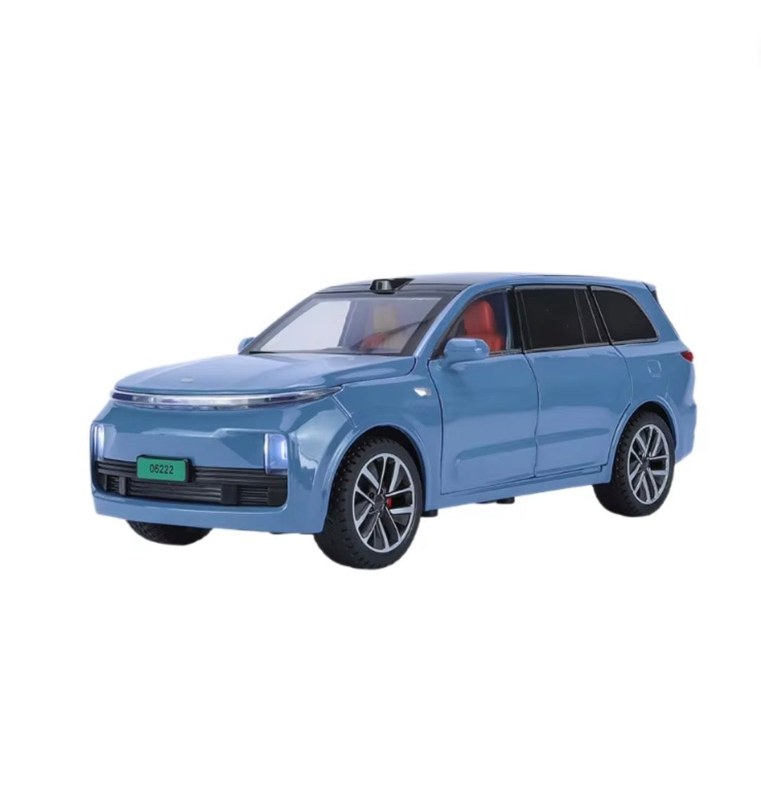 1:24 Scale EV Toy Vehicle with Lights & Sound | Realistic Model Car